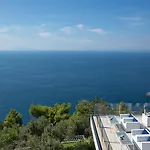 Relais Blu 4*