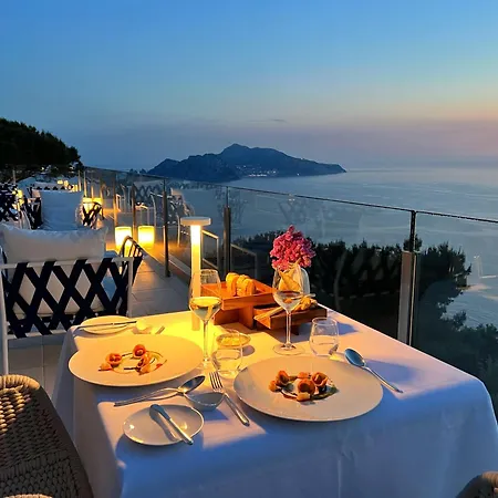 Relais Blu 4*