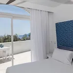 Relais Blu 4*