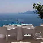 Relais Blu 4*