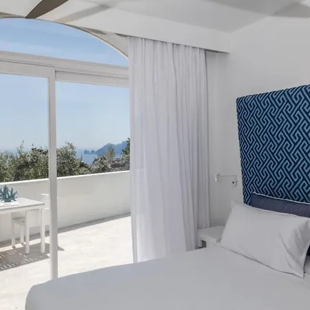 Relais Blu 4*