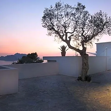 فندق Relais Blu ماسّا لوبْرينسِ