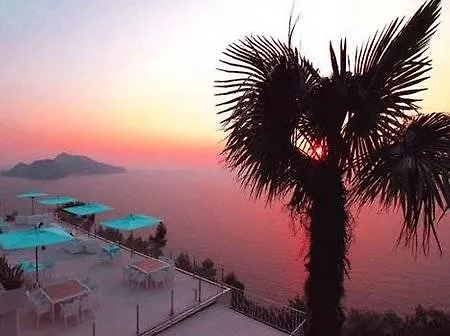 Relais Blu Hotel 4*