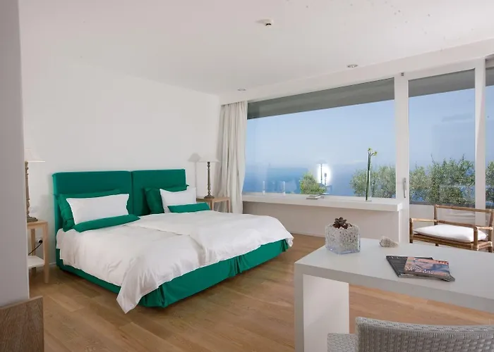 Relais Blu 4*