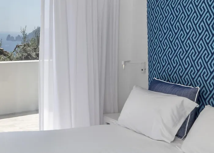 Relais Blu 4* Масса-Лубренсе